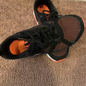 Women’s Nike Black and Neon Orange Athletic Shoes 7.5